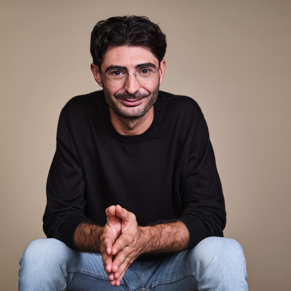 Lee Hnetinka, portrait, 2026